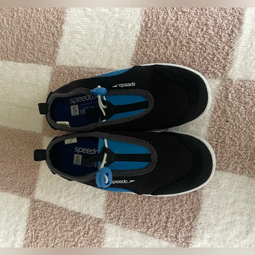 Speedo Kids Black and Blue Toggle Water Shoes